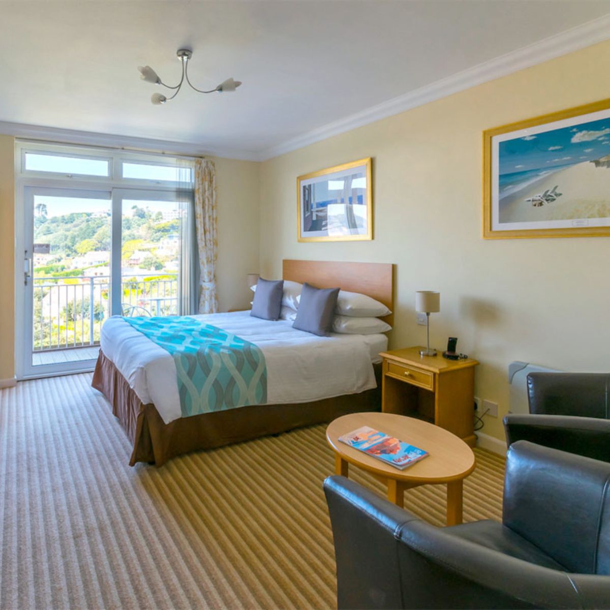 stay-with-us-hero-mob